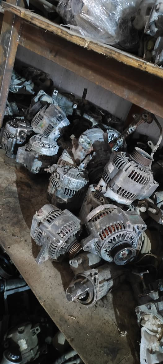 ‏إلى الأخوة أصحاب المركبات اليابانية يتوفر لدينا مكائن حاويه///عرض عرض تفليش الاسعار
_//مكينه بطه 2500سعر 750+مكينه بديل
_مكينه VVY2500 /سعر 750+مكينه بديل 
_كير بطه 3خطوط /سعر 450الف +كير قديم
_كير VVT // سعر 450الف +القديم
_كير ونجي ميكانيكي //سعر 450+القديم
_كير ونجي كهربائي //سعر 450الف +القديم
_دينمو بطه سعر 40الف +القديمه
_سلف بطه 40الف +القديمه
_دينمو//VVT//سعر 40الف + القديمه
_سلف VVT ////سعر 40الف +القديمه
_واير بلك بطه /سعر 45 الف اصلي حاويه
_ديلكو بطه// سعر 40 الف
_بور سترين بطه //65الف
_بور سترين VVT // سعر 65الف
_ بلي راس كرنك بطه// سعر20الف
_ بلي راس كرنك VVT // سعر 20الف
_بخاخات بطه 2500//سعر 75الف
_بخاخات بطه 3000 //سعر 100الف
_بخاخات VVT 2500 //سعر 80الف
_بخاخات VVT 3000 // سعر 100 الف

ملاحضه الادوات كله حاويه واصلي 
مكاني الديوانيه الشافعيه مجمع الخزعلي
_حيدر الخزعلي :***********
                       :***********
كاظم الخزعلي.  :***********
