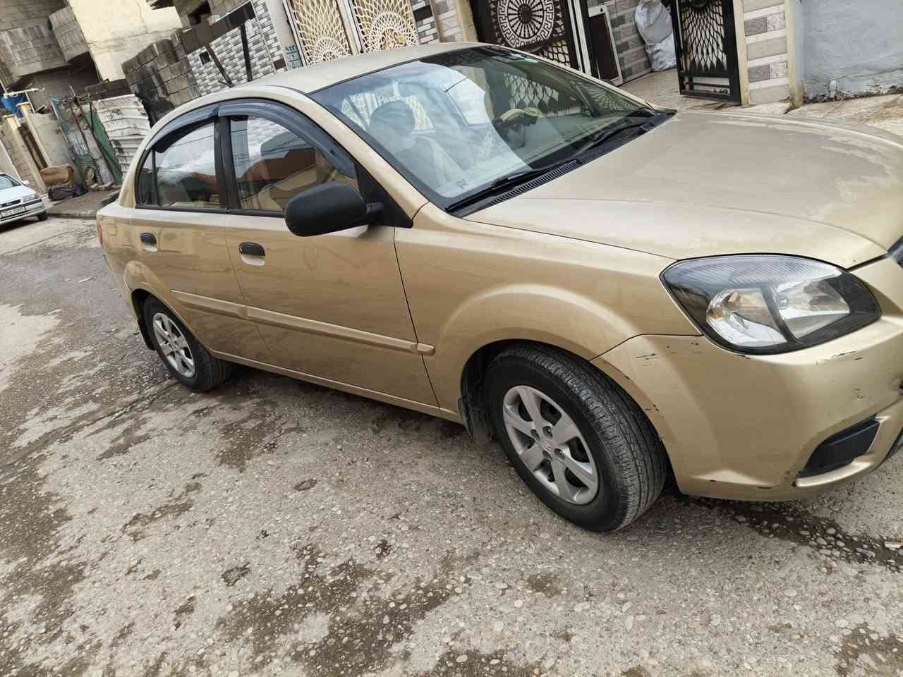 كيه ٢٠١٢ سياره قطره صبغ مابيه محرك بي صرف كير توماتيك سعره ٨٧بيه تقحيل ***********موصل الايسر
