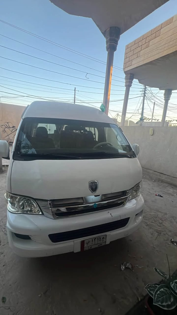 السلام عليكم
جنبي H2 عاليه للبيع تفاصيلها ؛
تخم تايرات جديد + سبير جديد 
حداديه اماميه خلفيه جديده كارن جديد
مكينه جديده 
كامرات 
كهربائيات كلها شغاله 
دوشمه نضيفه 
تبريدها خير خير من الله 
سياره نضيفه بمعنا الكلمه السياره ممشتغله بل شارع ابد خط بس 
السعر : ١٠٥ 
رقم الهاتف : ***********

