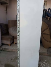 ثلاجه للبيع نضيفه السعر 100 وبيها مجال شرط تجميد 07781443810