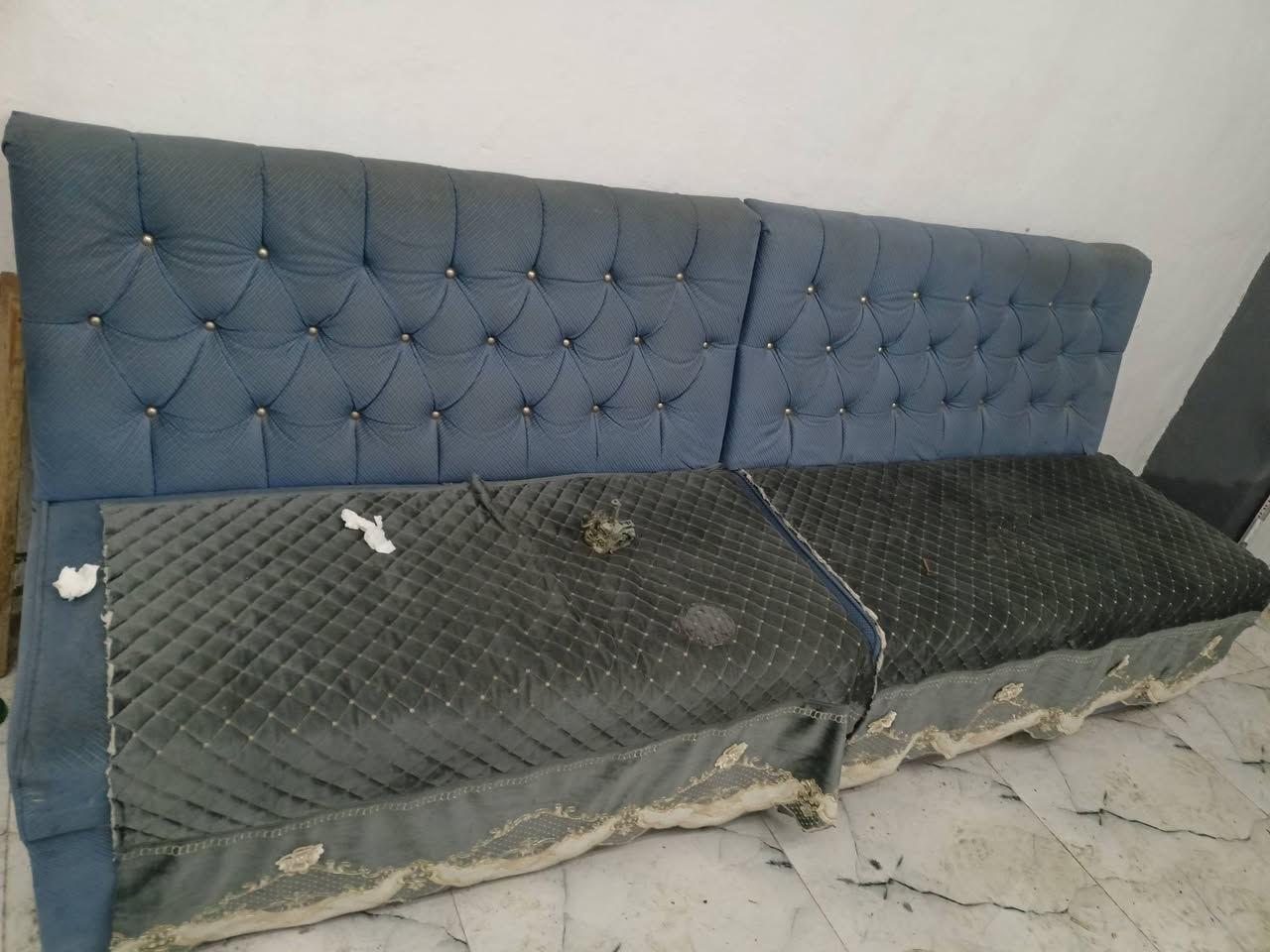 السلام عليكم
محل حلاقة كامل للبيع 
ديالى الغالبية ***********
