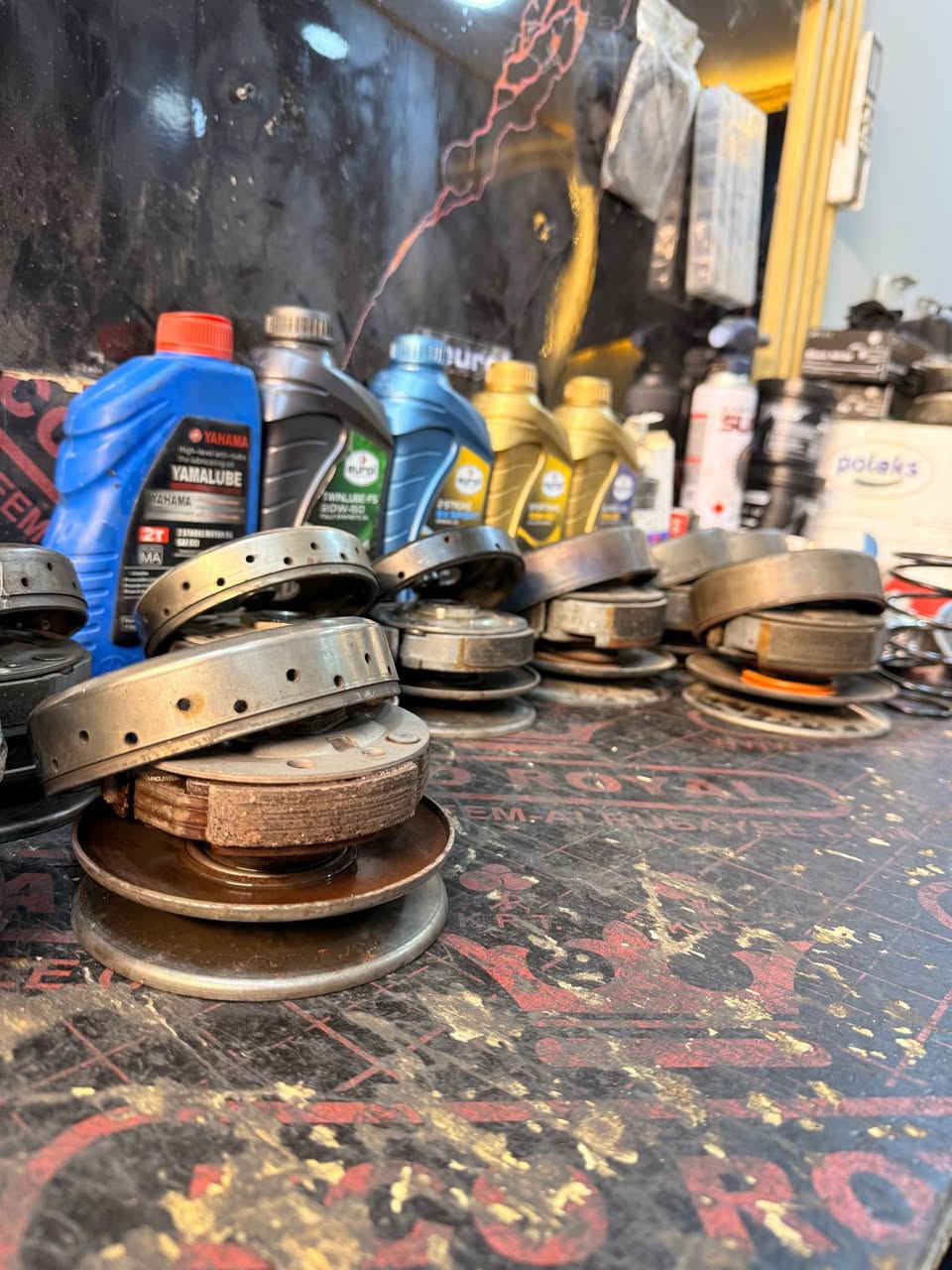 سلام عليكم 
توفر كلجات خلفي 140 عام 
توفر كلجات خلفي 120 عام 
توفر كلجات امامي 140 عام 
توفر كلجات امامي 120 عام 
سلفات بمجميع احجامه 120 وال 140 
جويترات عقول كذالك 
مكائن البريز والاكزز والببغاء النوزل 
توفر مكاين 120 رياضيه 
مكان كربلاء البوبيات قرب اسواق برتقاله 
*********** كربلاء, العراق
