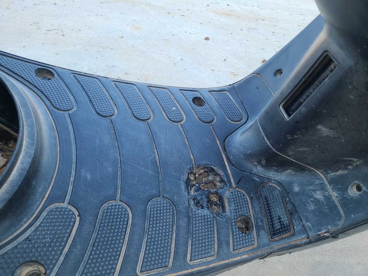 ماطور بوتين
كلو شغال ما عد سلف لهن الباتري ميت 

معمر مر وحد شرط الماطور كلو ابلادي 

حت الصدر الكدام موجود 

تحريكه ومعدل نار شرط يكمز من ايدك 

السعر 230 وبي مجال 

المكان موصل حي الميثاق

الشراي يجي خاص او علئ لا تكتب بل تعليقات افلان سعر اتبيع خابرني ودلل 

الرقم***********
