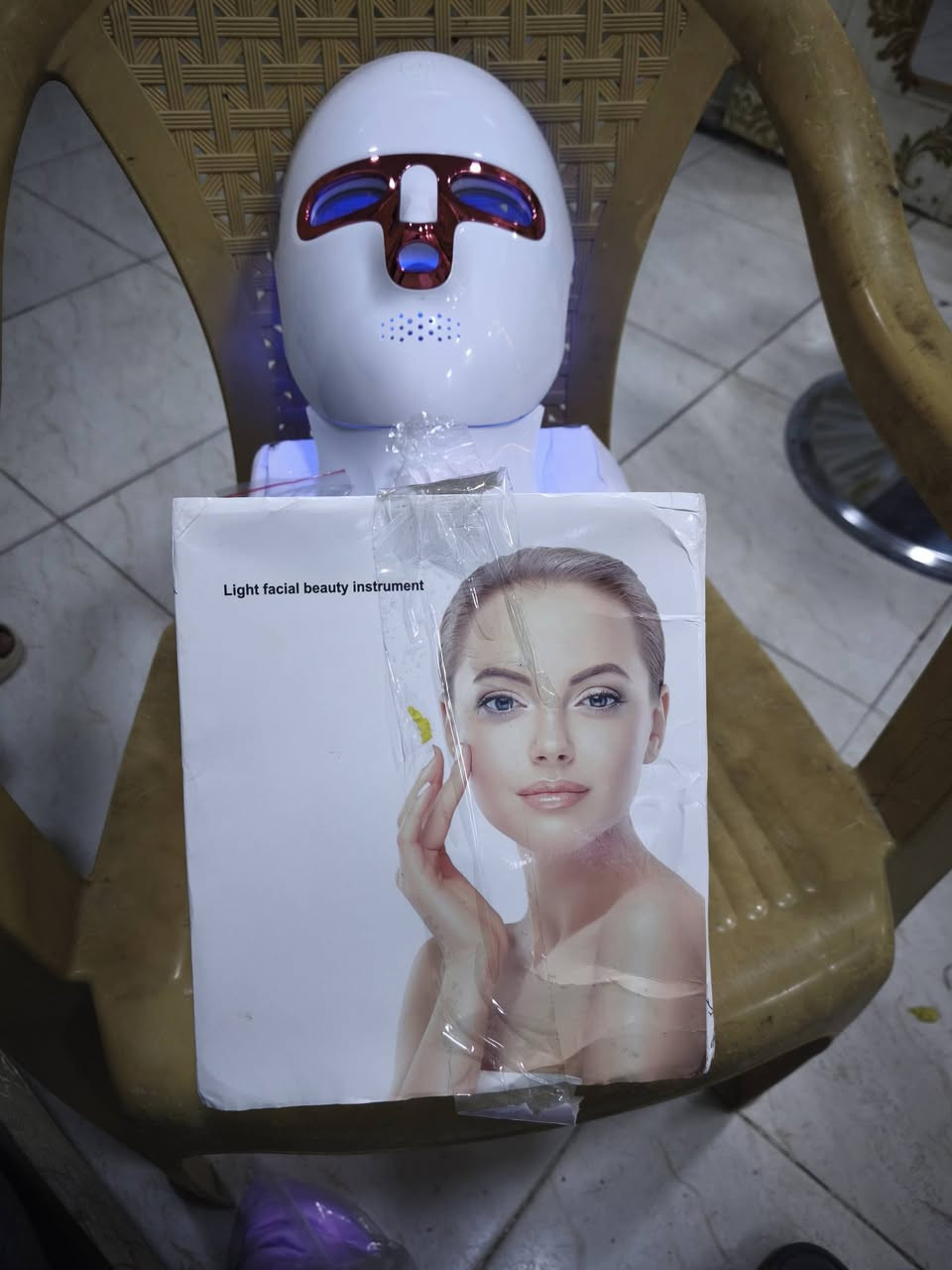 قناع الوجه ضوئي
***********
