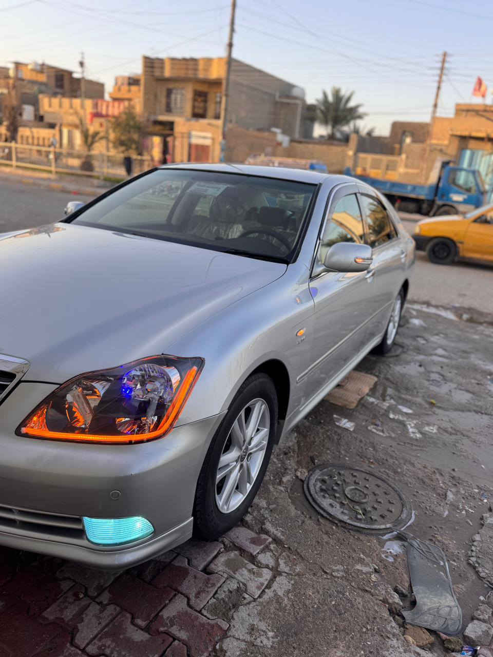 شاهينه أدوات كصت قماره دخول جديد 
        4دكم سياره جديده كلش 
كرستال اصل
حداديه تواير جديدة
ست بصمات ستريت كهربائي ربع كشنات كهربائي مري شفط 
المكان ميسان 
السعر 55.     ***********.    ***********
