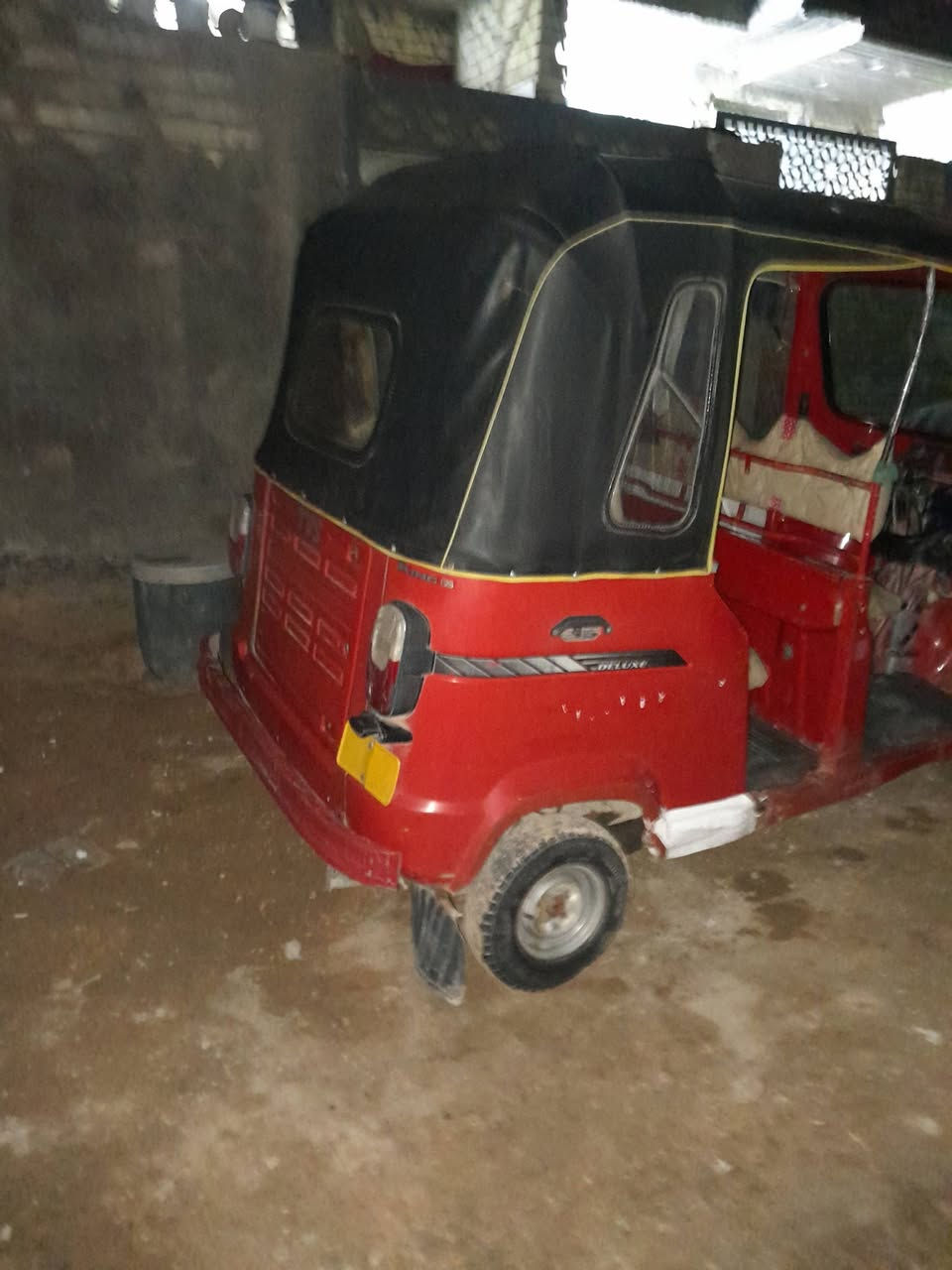 ..,سلام عليكم موديل الفين وصبعطعش أوراق مكاني العبيدي السعر مليونين وربع ميه بيها رنكات ***********
