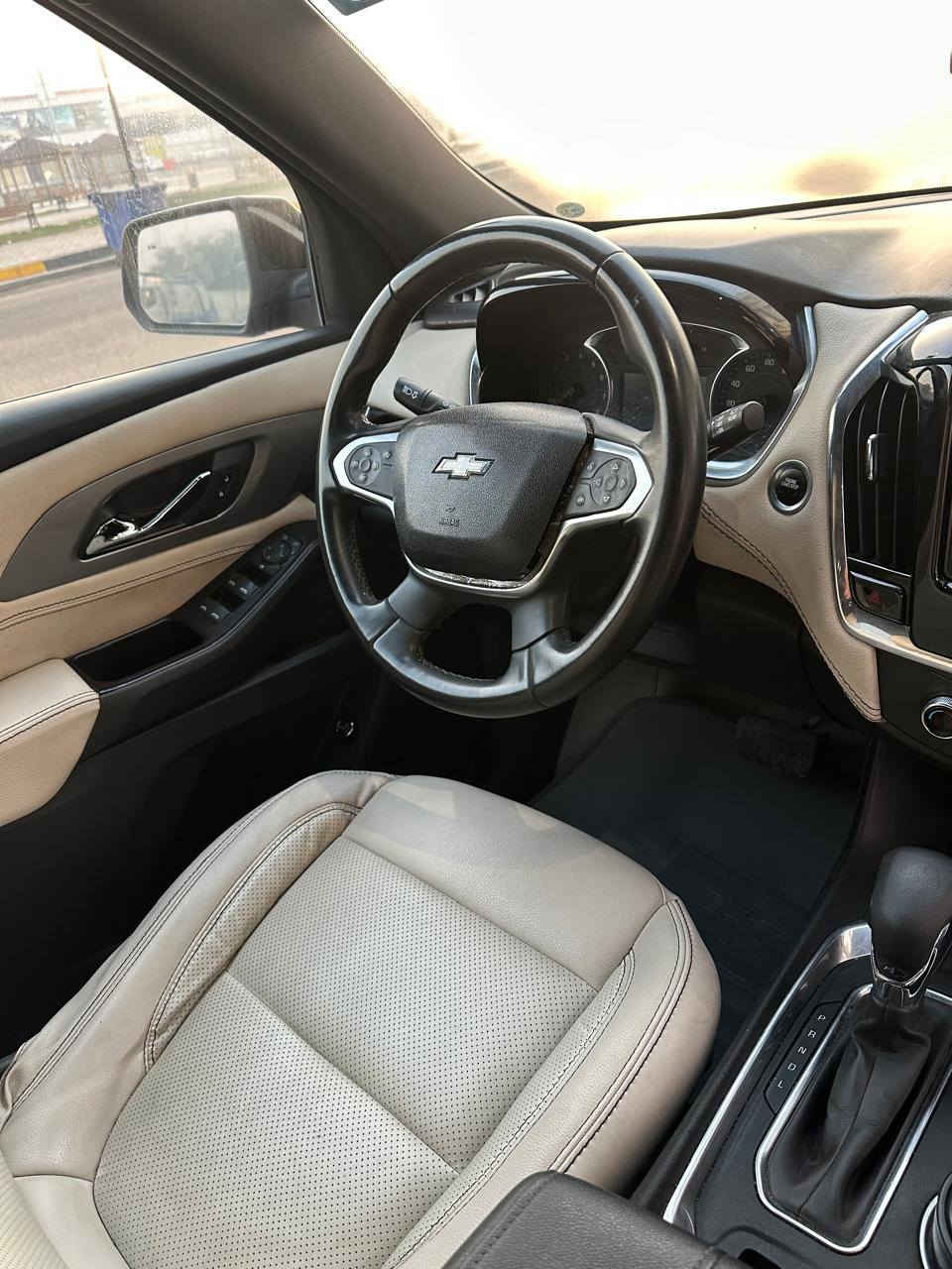 السلام عليكم من رخصت الادمنيه 
شوفرليت  ترفلس موديل 2023
مواصفات Lt فول مواصفات معروفة 
اللون كرزي   

////. السعر  245
 
السياره رقمة بصره
  
كشنات منفصل 
كشنات كهرباء
تحديد مسار 
ويل كب 20 
9 سماعات مع مضخم
مفتاح التشغيل بصمة
3 قطع تبريد 
حجم المحرك 6 سلندر  3600 
ناقل الحركة 9 نمر 

مكلف بنشر مكان السيارة حي الحسين نهاية شارع التاميم قرب صيدلية الحياة 
رقم صاحب السيارة ***********
