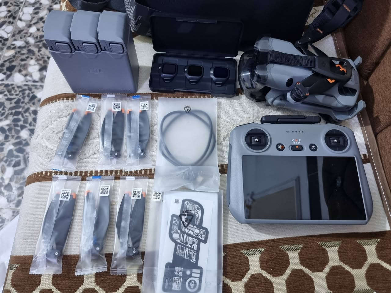 السلام عليكم  الوحش الصغير 
      DJI Mini 5 Pro Fly More Combo Plus
بلس احدث اصدار طيران 52 دقيقه 
غنيه عن التعريف ميحتاج اشرح مواصفاتهه 
ماخذهه جديده لوك بجيس مجربينه مرتين فقط 
بغداد مكاني ابيع فقط تواصل خاص او رقم هاتف 
***********
