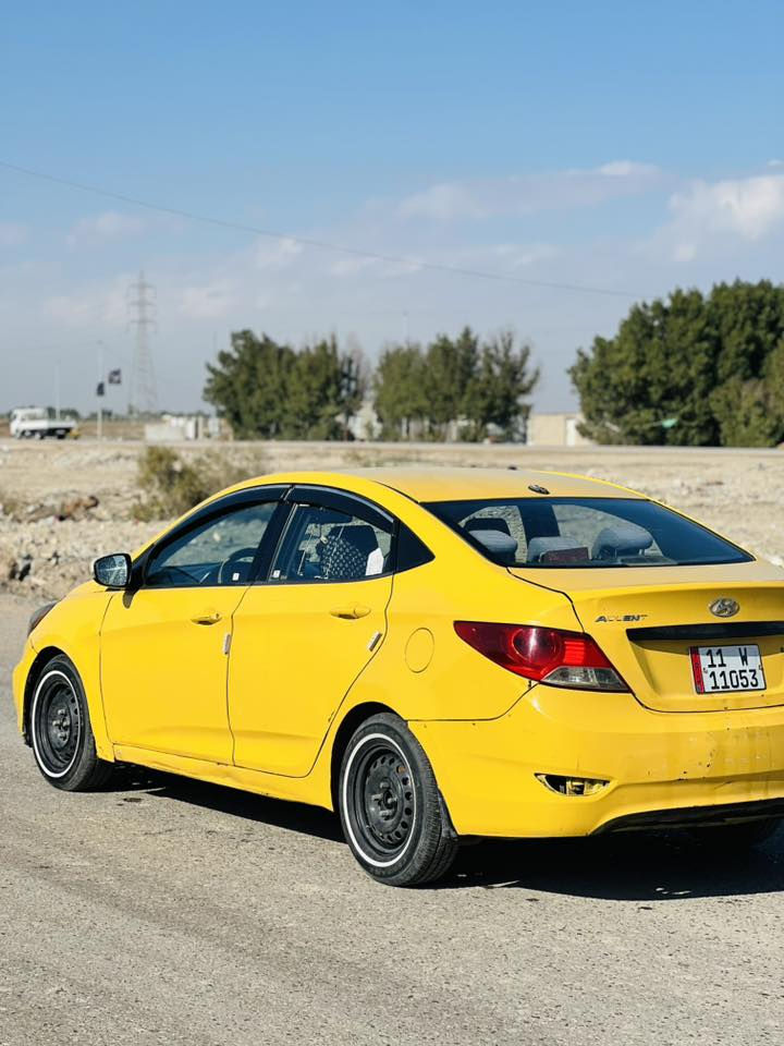 سلام عليكم بيع سريع اكسنت2012 كير ومحرك وحداديه  تخم تاير جديد مال جناي جاهزه مكينه1600ضرر جاملغ امامي سنويه ال2030رقم بغداد انكليزي مصفره هئيه وغرامات 
السعر72وبيها مجال 
الاتصال***********
مامتواجد بلخاص 👆👆
مواصفات السياره 
نص فول غني التعريف
