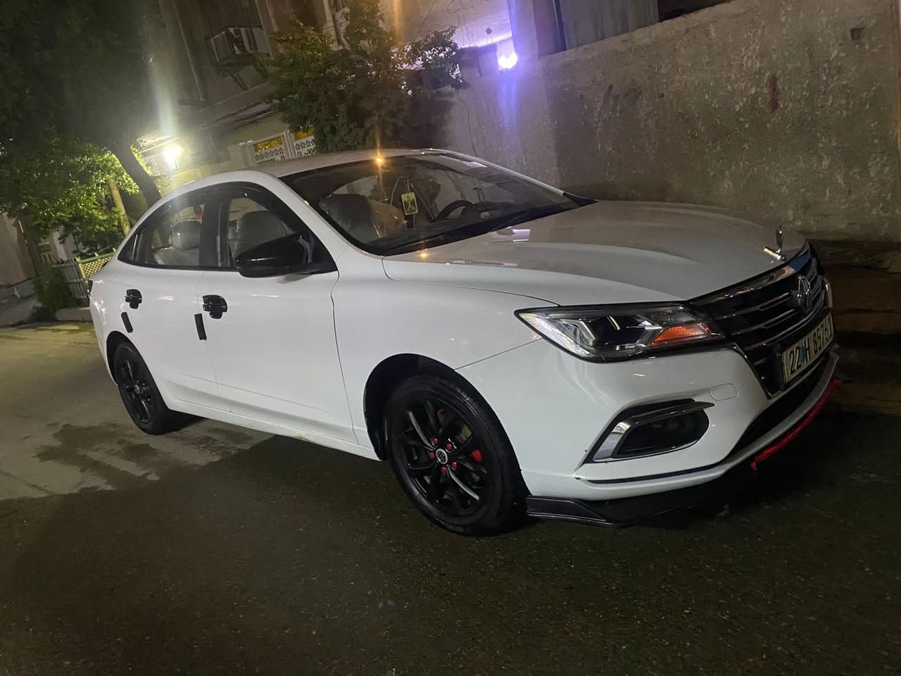MG  5.  2024
اللون ابيض ⚪️
مواصفات . تحكم ستيرن 
شاشة بلادية 
اشاير مري 
كروز سرعه 
تدفئة + تبريد 💯
 77.000km  الممشى   
السيارة كفاله عامة فقط طخة بل باب + بل دوسة العكس السايق طخة بسيطة 
سستم سبورت مال شركة 🛑🛑
اذا تحب ويا السيارة او بدون 
مكان السيارة البياع 📍
تحويل ثاني يوم 🛑🛑
 103$ مجال بسيط للشراي 🛑🛑
***********📱📞
