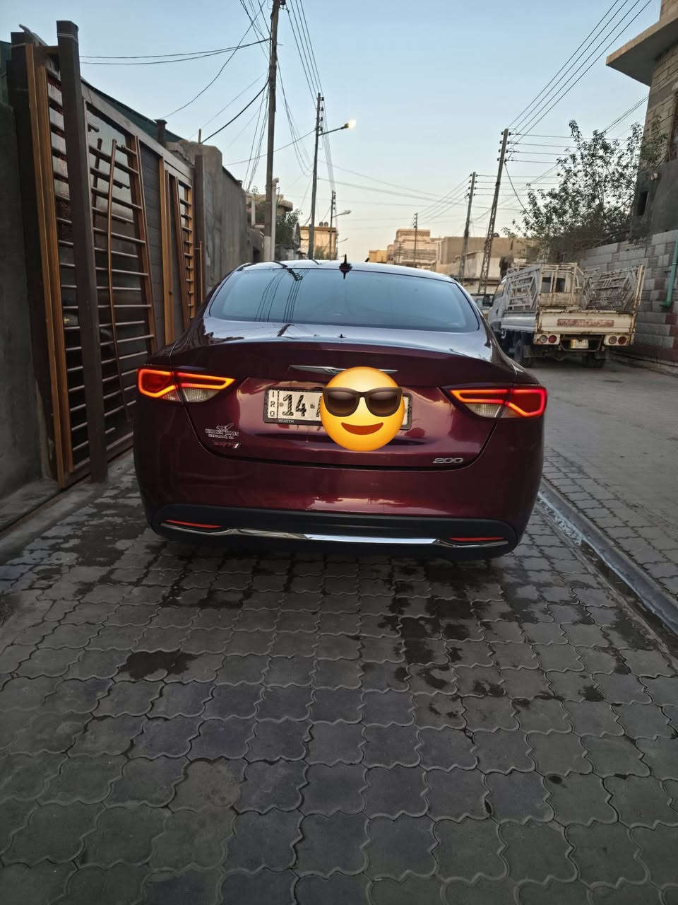 السلام عليكم سياره لبيع نوع السياره S200 من امريكا بدون حادث فقط مبدل بيها الكيس من امريكا مديل ١٦ تخم تايرات جديد شاشه كبيره بلاديه كير ٩ نمر دواخل جديده ٤ سلندر السعر 115وبيها مجال  السنويه باسمي رقم الهاتف ***********
