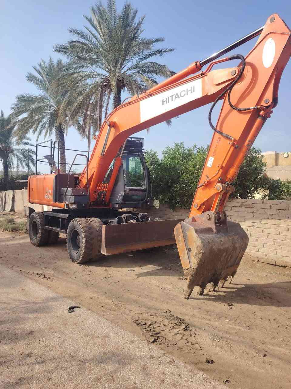 حفاره للبيع موديل ٢٠٠٦ الستفسار *********** خاص مااجاوب
