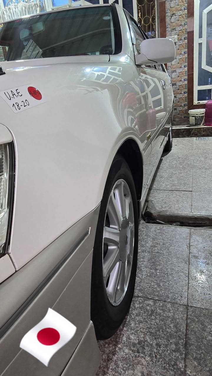 ﷼♕ملكه موديل2003 اصل كرستال فول بطن عدا الفتحه رقم سليمانيه دولي الانكليزي سنويه جديده وهزه جديده تحويل ثاني يوم بسمك شرط الاضباره والرسميات السيارد جديده مال جناي وجاهزه للاخير .. امحرك D4 الكبير شاصي 75 حجم300o لتحوير النجف دشبول عارف العيساوي
٭برده كهربائيّه
*ثلاجه
*اربع دكم
*اقراص جنجر
*مضخمات بلاد صوت
*مفرغه هواء
*دبل شاشه رقميه والكترونيه
*اربعه كشنات كهربائيه 
*ستيرن كهربائيّ تحكم بلاد
*كروز سرعه
*شاشه كرستال ترحيب سيدي اقراص
*تحكم صيطره    
*سبلت  تبريد قطعتي امامي وخلفي وتدئفه
* دليل امامي
*ويل نجمه اصلي نفطي
* تخم تاير جديد                                               
*ايرباك تكم tدركه صاج تور كشنات
*حساسات امامي وخلفي اصل لحيه اماميه t٭نياكل ستيل
+مري شفط مع هيتر غراض جنطه كامله مع سبير بخطته بعده السياره طك كارتون شرط ترايها 180  ♕♕♕♕♕سعر157
مكاني الحله هاذه رقمي ***********
