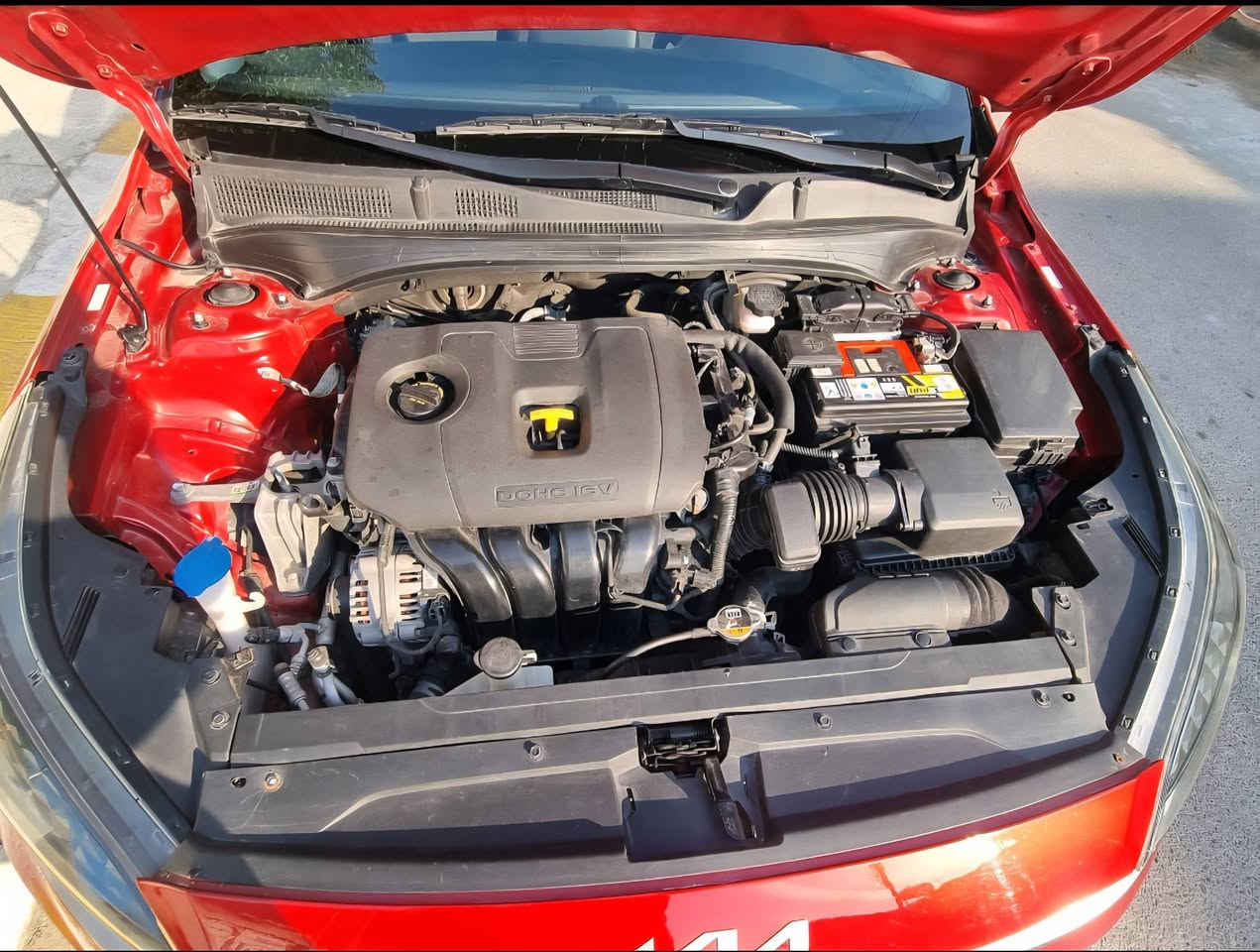 كيا فورتي 2023 لون احمر رقم بغداد ماشية 37 الف ميل
بيها جاملغ امبدل نفس اللون وحافة البنيد مصبوغة لغد ايسر مصلح 
بارد خفيف بالجاملغ الخلفي والقمارة بيها كم رصعة 
-- مواصفات Lx 
  .السيارة نص مواصفات 
محرك 2000 دوش / شاشة ايباد تدعم مار بلي / رادار امامي  / أنظمة قيادة متعدده / تحديد مسار قيادة آليه / 
تحكمات استيرن جهتين / ويل كب كروم فراشة ---- وباقي المواصفات معروفة السيارة جديدة 
سعر 148 وبيها مجال مكانها بغداد 
حي العامل *********** جعفر
