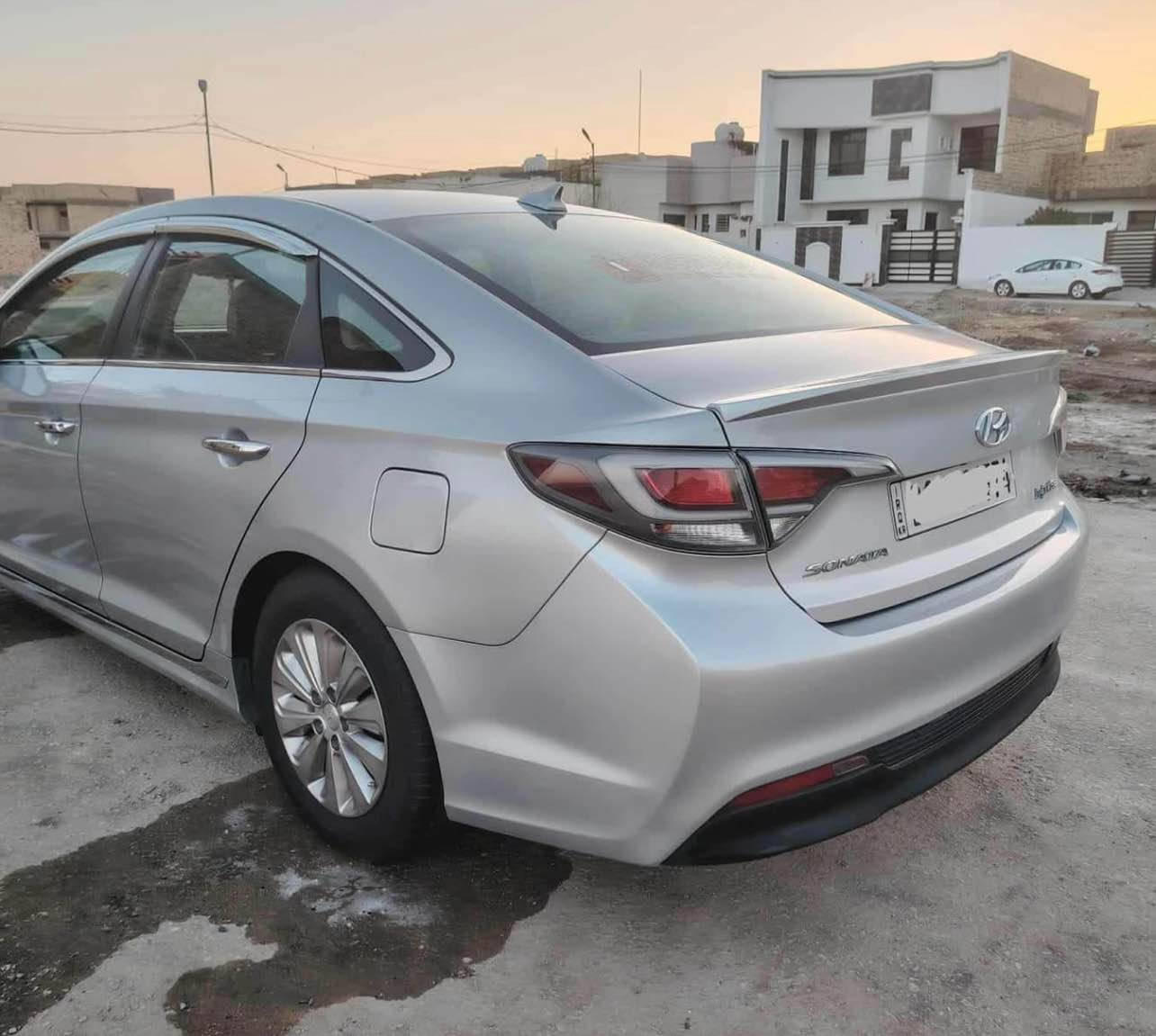 *********** للاستفسار 
للبيع او المراوس سوناتا هايبرد وارد امريكي موديل 2017 حادثهه حافة البنيد بدون للغد وبدون شاصي وبيهه كلير من امريكا صفحه سائق فول من عدا الفتحه صرف بانزين ماكو ب ١٠ الاف تضل ١٠ ايام بطاريتهه بحاله جيده جاهزه من كلشي حداديتهه جيده ماشيه تقريبا ١١٠ m  عارضهه ب ١٢٠ وبيهه مجال للشراي ديوانية, القادسية
