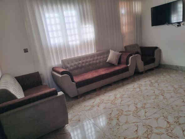 طخم للبيع خمس قطع
سعر 300 الف رقم للتواصل على رقم ***********
