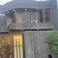 بيت للبيع  المساحه 200متر  نزال 20 واجهه 10 يتكون من طابقين  طابق الأو...