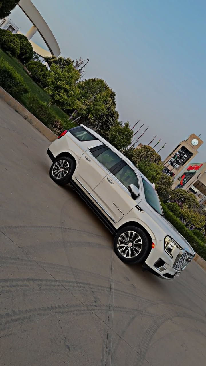 ‏GMC YUKON DENALI 2023
وكالة المنصور كفالة عامة عدا  ربع الجامغ لامامي  وسونار موجود يراسلني خاص السيارة جديدة اي نقص مابيها 
ماشية 53لف كيلو متر فقط 
السيارة  بحالة الوكالة باسمي هزة وسنوية جديدة
مواصفات الدينالي المعروفة فول

 المــــــواصـــــفــــات :

- محرك V8 6200cc 
- شاشات خلفية مع hdmi
- تبريد ٣ قطع
- وايرلس كاربلاي
- مراية كامرة
- كامرات 360 درجة
- حساسات امامية خلفية
- تشغيل واطفاء اوتو
- ثلاجة توصل درجة حرارة سالب ٥
- رادار
- نضام المحافضة على المسار
- بلك كهرباء
- فور ويل وتو ويل تتحكم بي
- جكات
- هاندبريك كهربائي
- شاشة عرض معلومات على الجامة
- ستيرن كهرباء
- نقطة عمياء
- نضام مراقبة الدسكات
- نضام مراقبة فلتر الهواء
- بانوراما
- مستشعر كشنات خلفية
- كشنات vip منفصلة
- تصعيد وتنزيل كراسي الصف الثالث كهرباء
- كشنات تدفئة+تبريد
- كشنات خلفية تدفئة
- ستيرن تدفئة
- تشغيل عن بعد
- خزن وضعية الكراسي للسائق
- منافذ تايب سي امامي وخلفي وصف الثالث
- كشنات الوسط تنطوي كهربائي ويدوي
- نضام فتح الصندوق بواسطة القدم

سعر480 ✅
للاستفسار *********** بيع او مراوس
