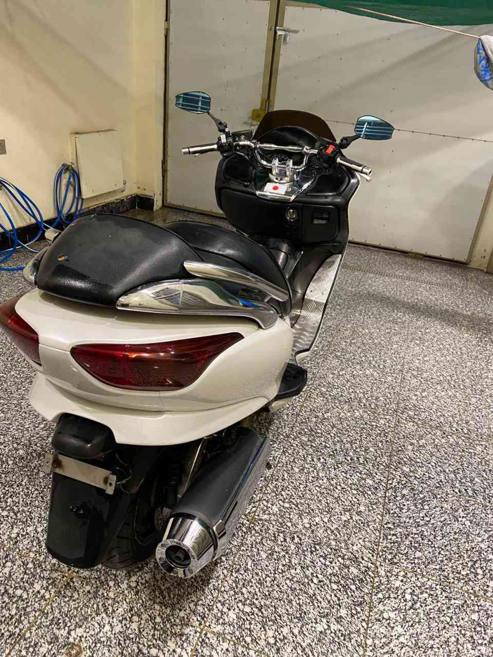 دراجه فورزه 0/8 موديل 2007 نضافه مثل ما شوفها
دراجه خير من الله كل نقص مابيها  جيب مصلح وتعال جيك 
رقمها هوندا مو فورزه تحويل ثاني يوم مكانها بغداد رقم تلفون ***********
السعر مناسب ارضيك متواجد رقم وتساب فقط
