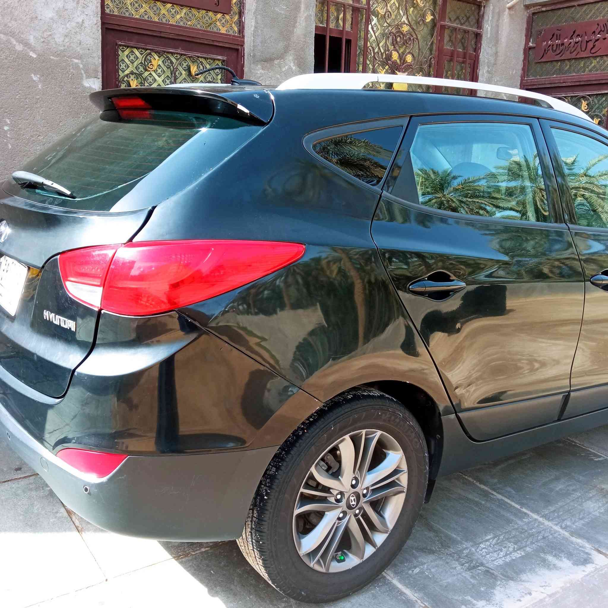 توسان البيع مريكيه حادث جاملغ خلفي السياره جاهزه مكينه 2400رقم بغداد السعر 125وبيه مجال مكان السياره كربلاء المقدسة ***********بيع أو مراوس حسب القناعه
