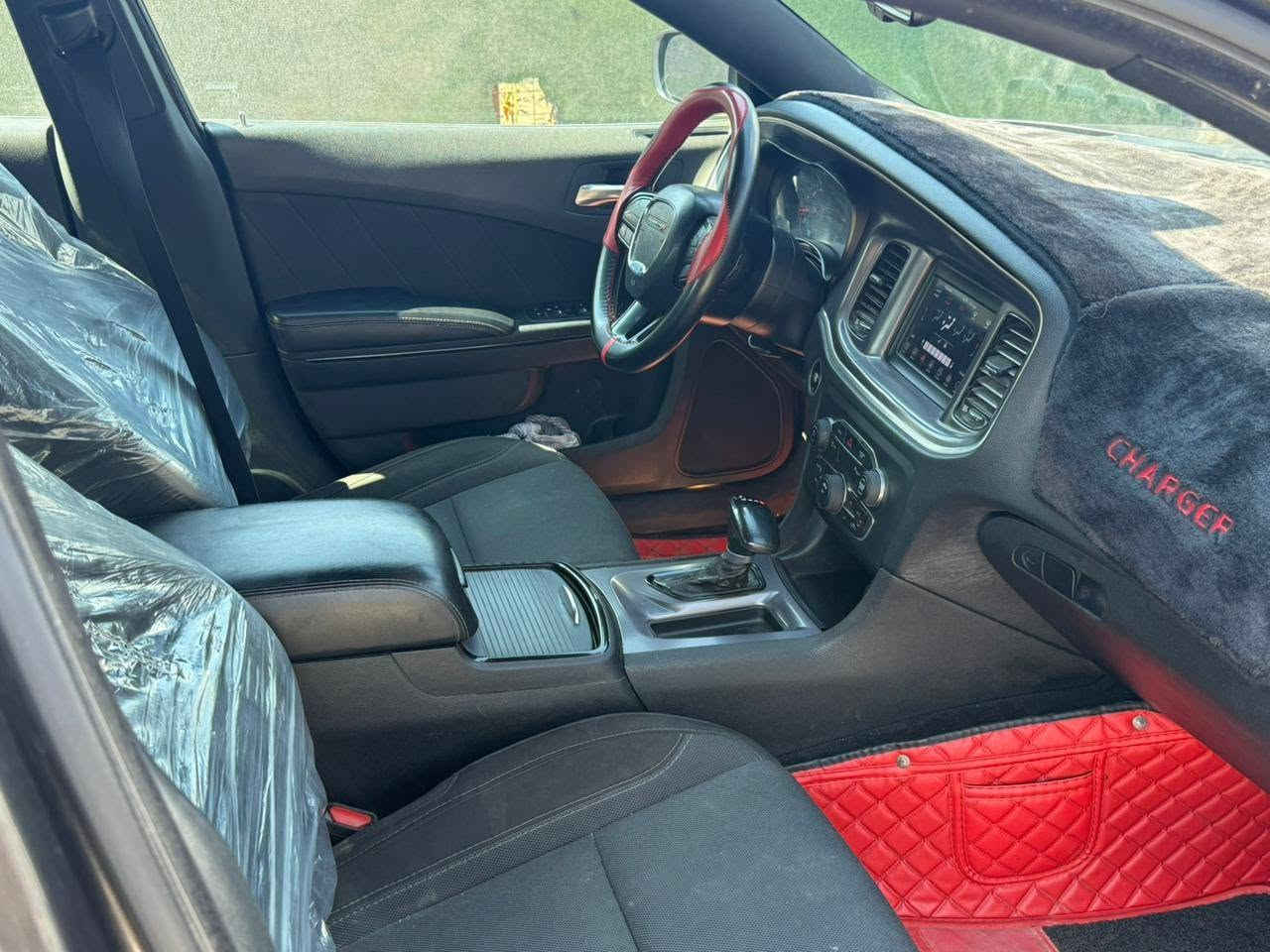 سلام عليكم مرخصت مدير الكروب متاح جارجر مديل 2020 sxt زأد فتحه زأد دمام ابلاد لون رصاصي رقم جديد بغداد 
حدث قطعه وحده بنيد
بدون دواخل 
سعر 195$ 
الشراي هذا رقمي *********** 
وبي خير ويدلل 
معه لعلم سياره جاهزه صدر جديد تايرات 
مروحه مال راديتر اصليه 
تايرات جدد
