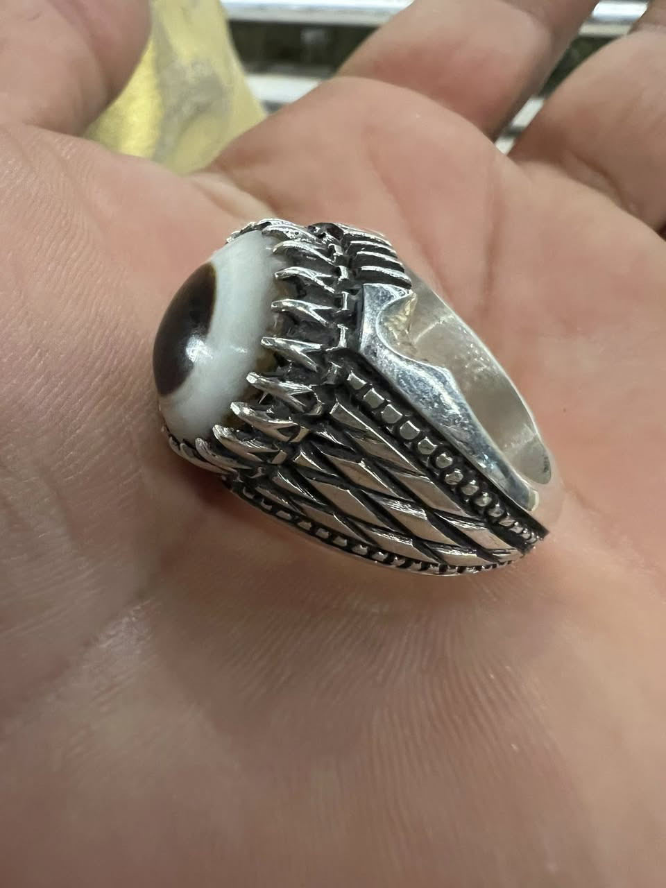 للبيع جزعه بقريه قديمه يمانيه مشروطه صياغة صاحب ثقيله السعر خاص وتدلل


**إذا كنت صاحب هذا الإعلان وتريد حذفه لأي سبب، رجاءا أرسل رسالة إلى الدعم الفني**