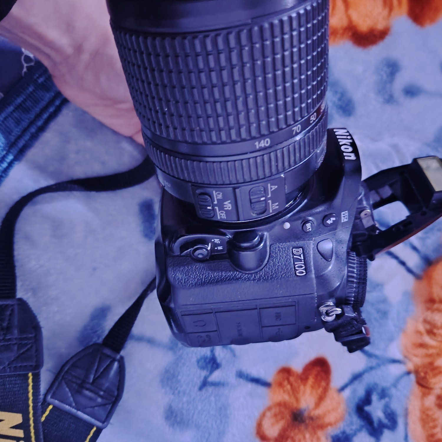 كامره نيكون 7100 للبيع  نضافة 99 بالميه استخدام شخصي. 
ملحقاتها:
بدي
عدستها الاصليه 18 140
شاحنه
جنطه
بطاريتها الاصليه
حزام كتف
السعر 490 الف وبيها مجال بسيط

ومتوفر شركات توصيل


**إذا كنت صاحب هذا الإعلان وتريد حذفه لأي سبب، رجاءا أرسل رسالة إلى الدعم الفني**