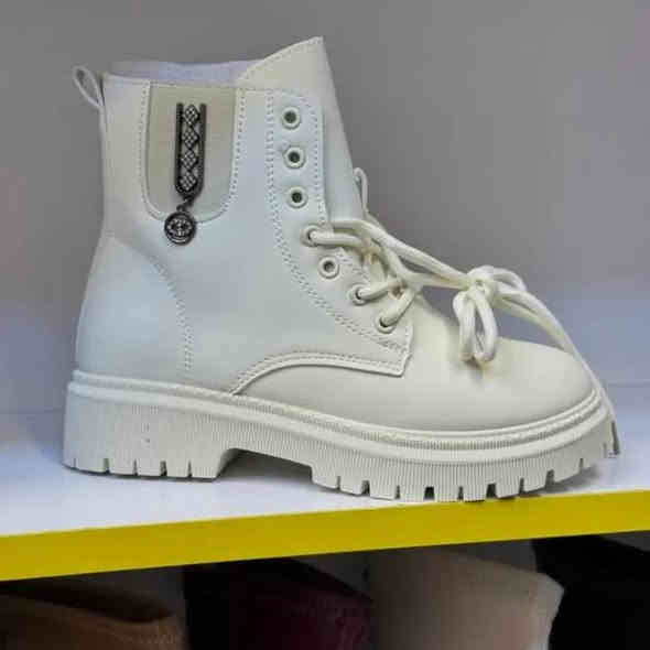 ميلانو للحذيه والحقائب
جمااااال ونزاكه 
ميلانو للاحذيه والحقائب 
مختصين في الاحذيه والحقائب 
القطع المميزه والحصريه ب اعلى كوالتي
العنوان 📍
الديوانية قضاء الشامية شارع الأطباء داخل مجمع فدك مجاور #ازياء_باربي
📍توصيل مجاني داخل قضاء الشامية
📍توصيل لكل المحافظات5
التواصل  ‏‪0778 252 0149‬‏
