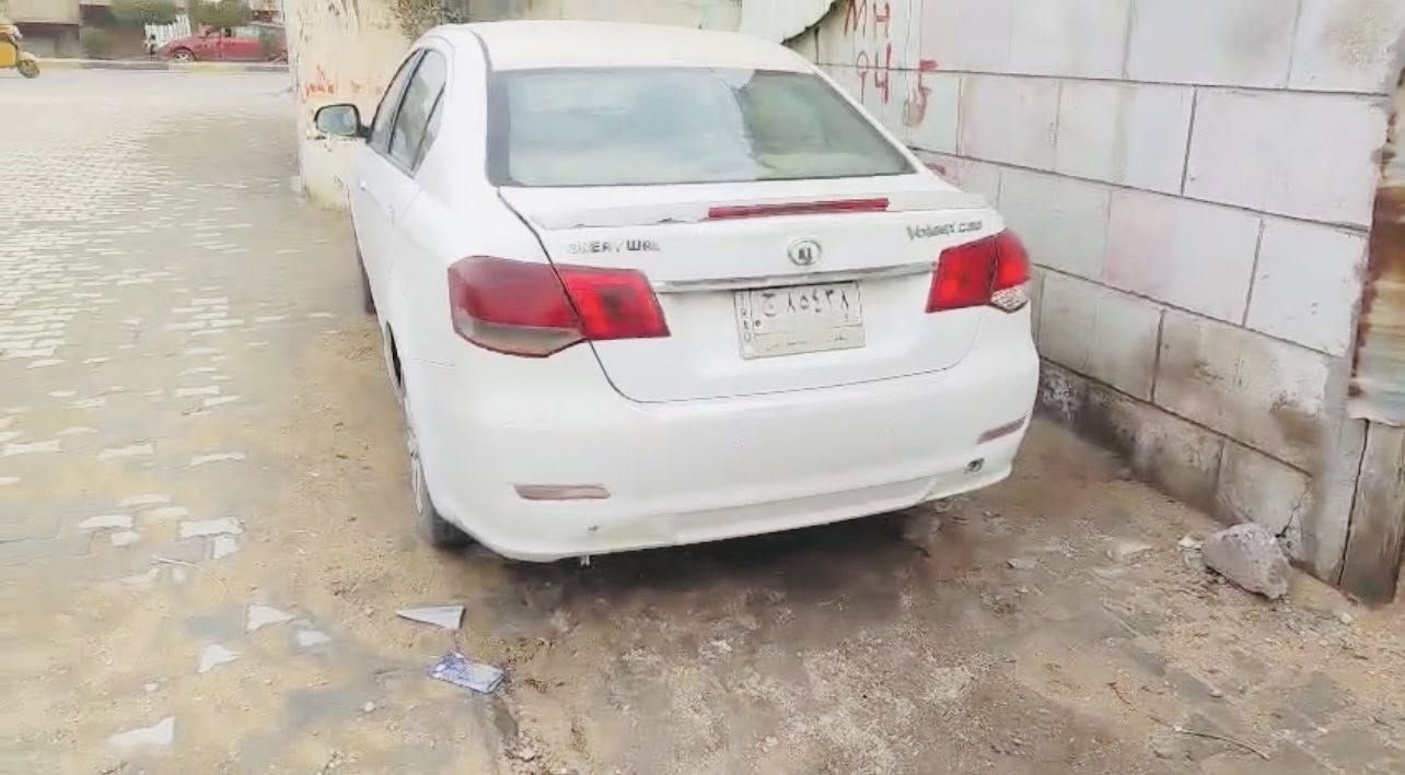 سلام عليكم
فولكس كريت ويل موديل ٢٠١١ لون ابيض مكينة يارس كير عادي رقم الماني  بيهة صبغ بلهلال حدادية كارتون كهربئيات جهزه تايرات جدد داخل نضيف  
 السعر ٤٠ورقة وبيه مجال وترهم مراوس بحديث ونطي فرق رقم ***********
