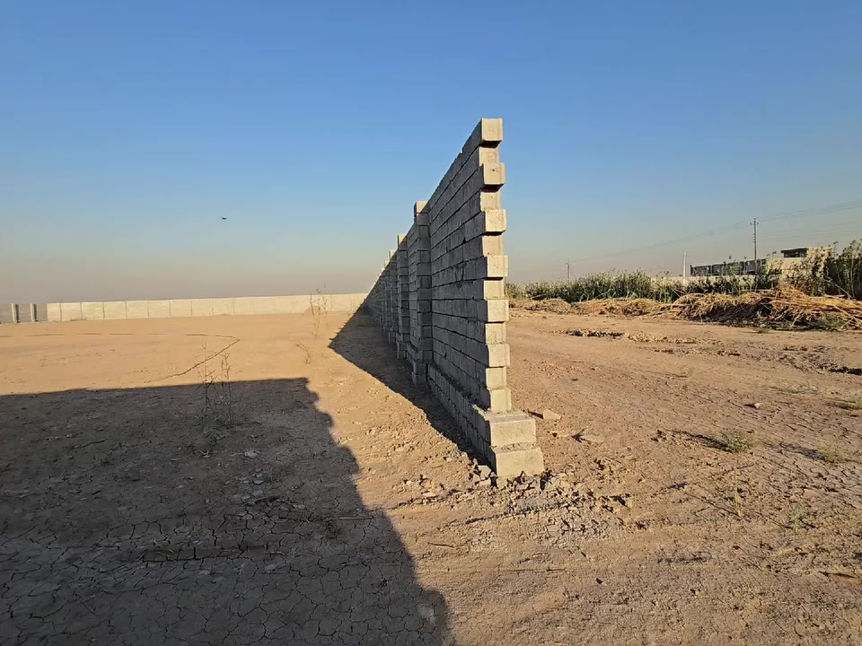 دونم للبيع بالمدائن مثل ماموضح بالفيديو تبليط كهرباء ماي كلشي متوفر سعر الدونم ٦٠  ***********/*********** واتس
