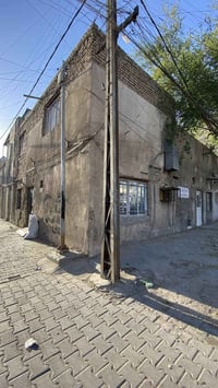 بيت للبيع مساحة ١٠٠ نزال١٠ و واجهة ١٠ يحتوي على طابقين يحتوي طابق اول ...
