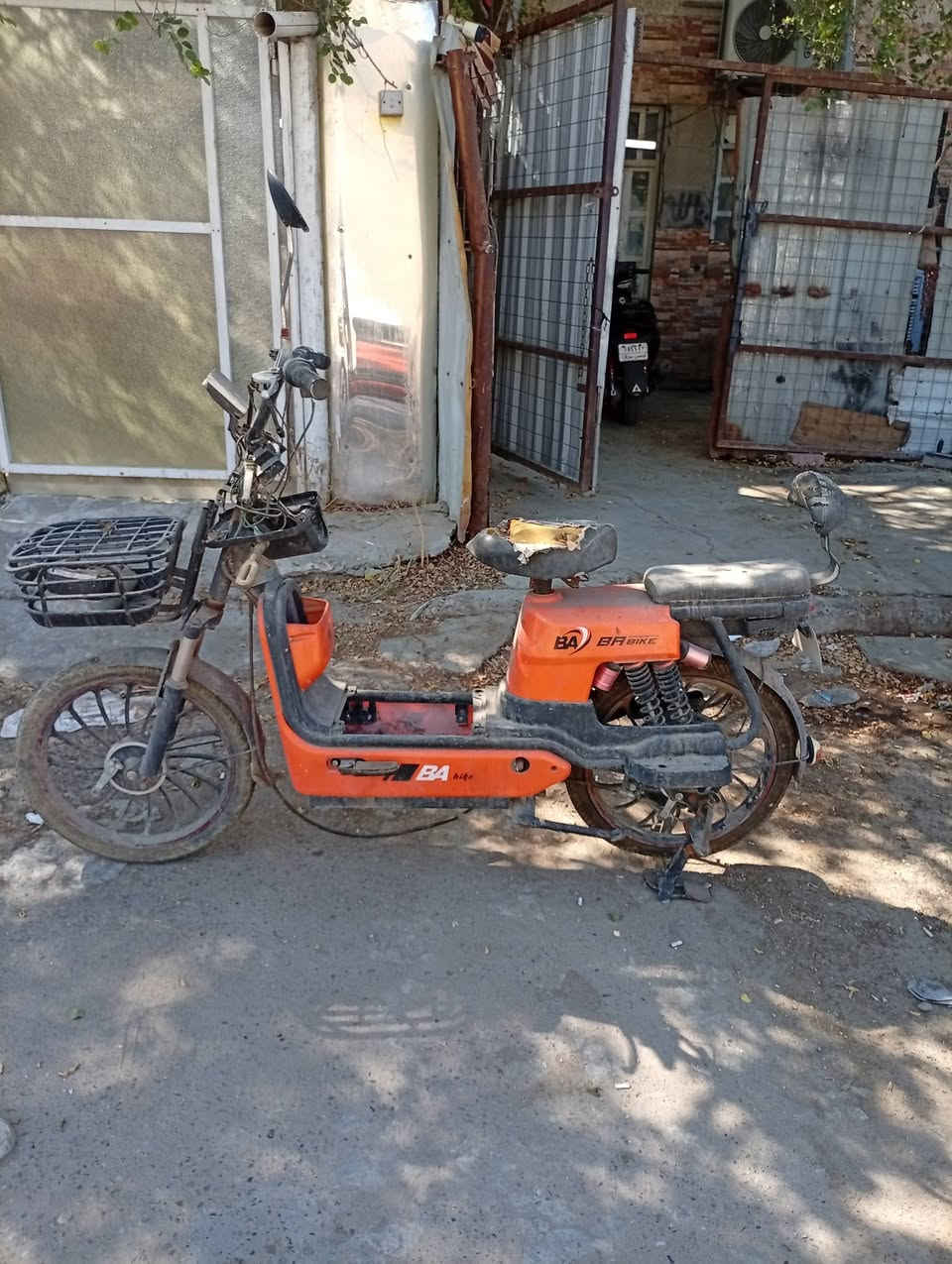 دراجه شحن للبيع 150ونقص بطاريات ولايت امامي ودراجه المكان حريه


**إذا كنت صاحب هذا الإعلان وتريد حذفه لأي سبب، رجاءا أرسل رسالة إلى الدعم الفني**