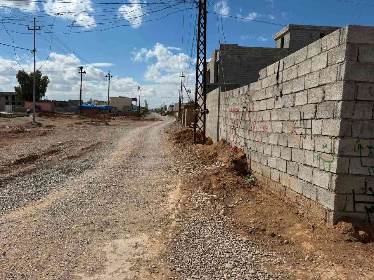 🏡 للبيع بيت سكني
شارع التربية الجديدة نهاية الشارع يم المولد 
* 📍 المساحة الكلية: 300 متر²
* 🏠 مساحة البناء: 150 متر²
* 💰 السعر خاص

للاستفسار أو للحصول على مزيد من التفاصيل، يرجى مراسلتي على الخاص.
