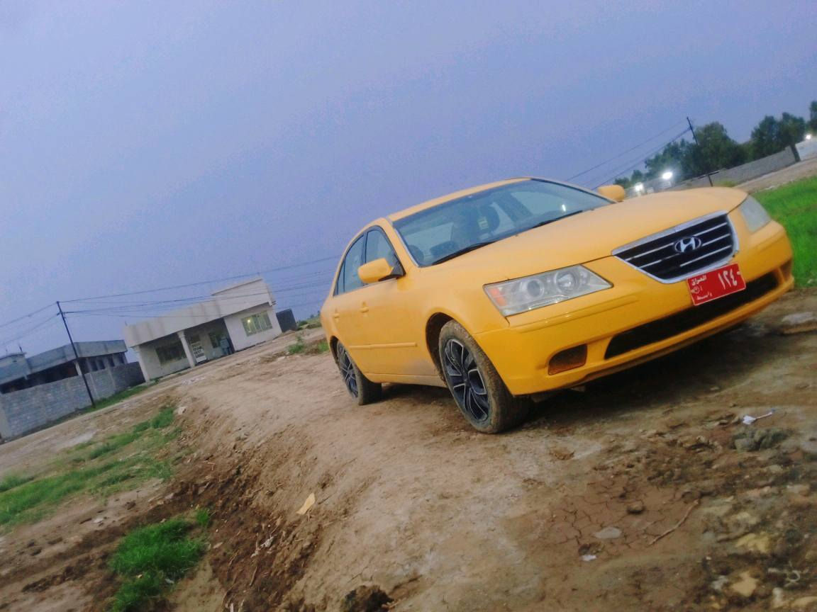 السلام عليكم من رخصت الدمن المحترم للبيع سوناته 10فول اصولي راعيه ميت رقم واسط سياره جاهزه مكينه وكير وحداديه وكهرباء ودواخل تبريد ثلج مكينه الفين واربع ميه السعر 58 وبيه مجال بسيط المكان واسط *********** وتساب وخاص مفتوح
