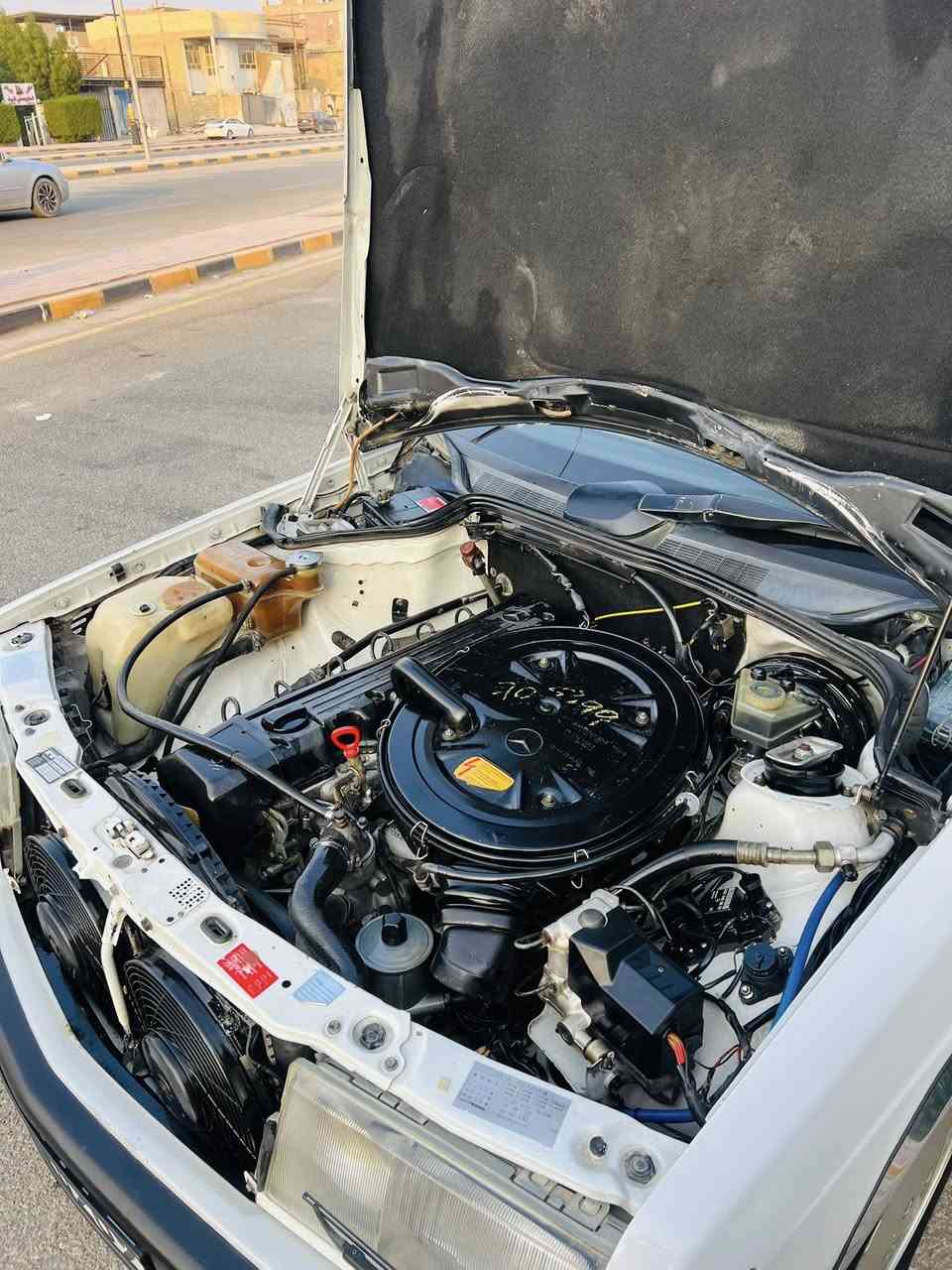 سلام عليكم مارسدس طيارين 190 
رقم نجف أنكليزي بسمي 
محرك بلادي 6 سلندر (260)
تبريد شغال سلايت شغال اريل كهربائي السياره مكفوله من الضربه والخياس السياره بيه قطع صبغ ما مصبوغه عام
جام تحكم كهرباء تخم تاير جديد حداديه جديده 
السياره جاهزه من كلشي 
السعر 62 وبيه مجال 
للاستفسار ***********
