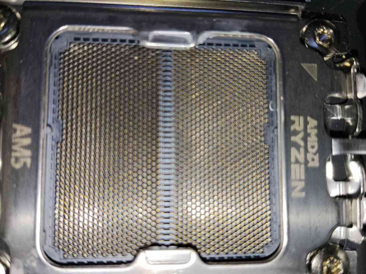 gigabyte b650m aorus elite ax
السعر 150 شرط الفحص اي اشكالية ترجع
*********** واتساب او اكتبلي تعليق اطبلك خاص
