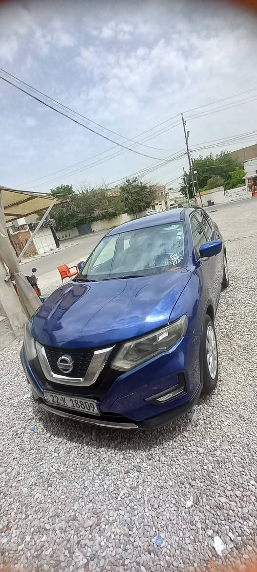 نیسان روگ ٢٠١٧ S
سەیارەیەکی توندو تۆڵ  و بؽ مەسرەفە 
تەنها یەک بستی بۆیاخە چاملغى پێشەوە بێ ناو گرتن بێ ایرباگ 
١٢٥ هەزار رۆیشتیە
بۆ زانیاری زیاتر *********** أربيل, العراق
