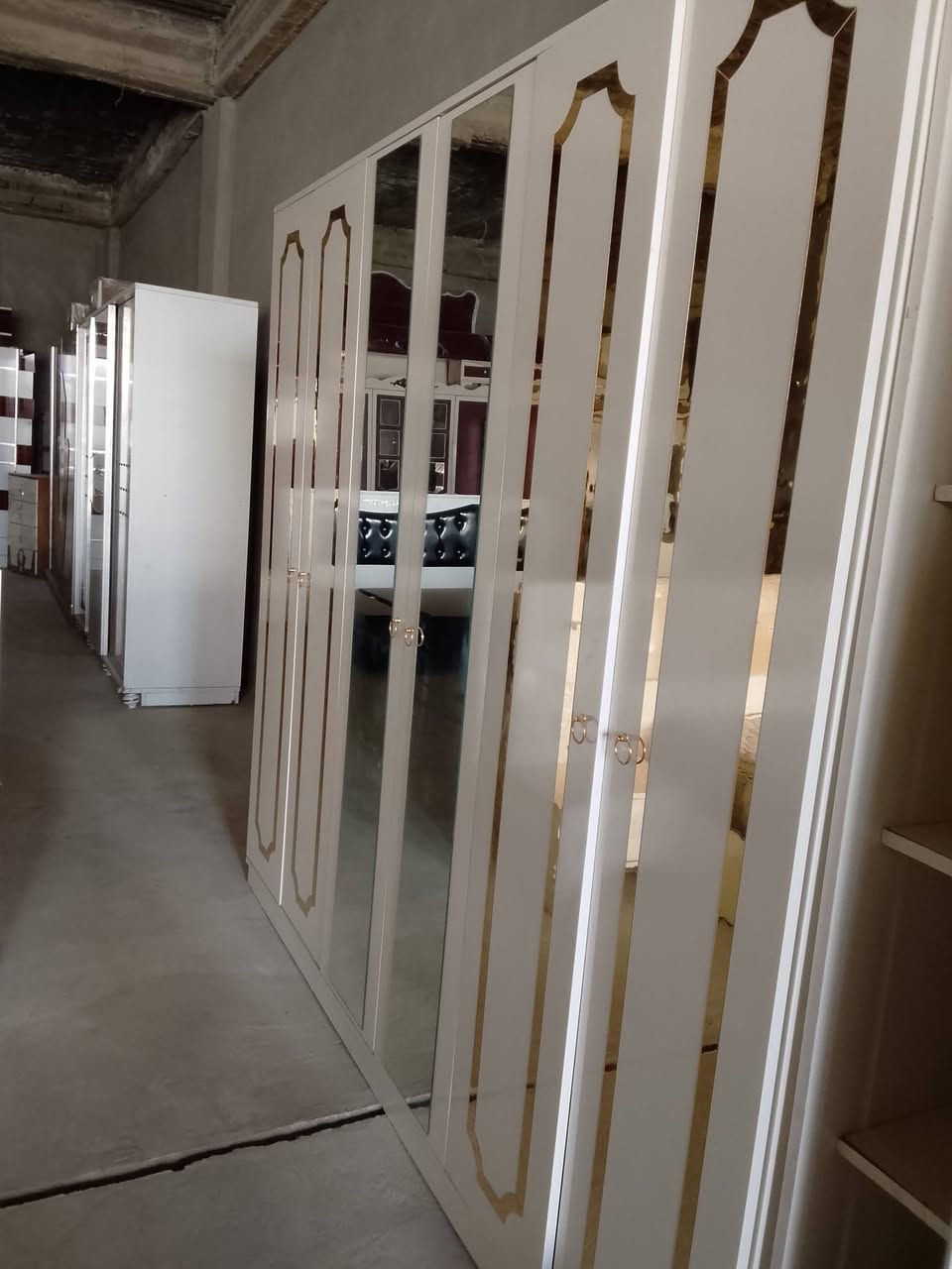 غرفة نوم تركي اصلي نظافه فول حجم 7 قطع اسعار تنافسيه مناسبه جدأ
العنوان دخول ركن  الخظراء خدمي الفراز مقابل مطعم فايكنك // مجاور صيدلية هديل مطر // ***********
