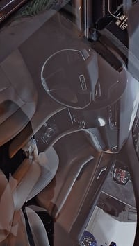 جيب لاريدو 23 موديل مكفول فول بلاك شن لمتد فول الفول داخل عسلي بانورام...