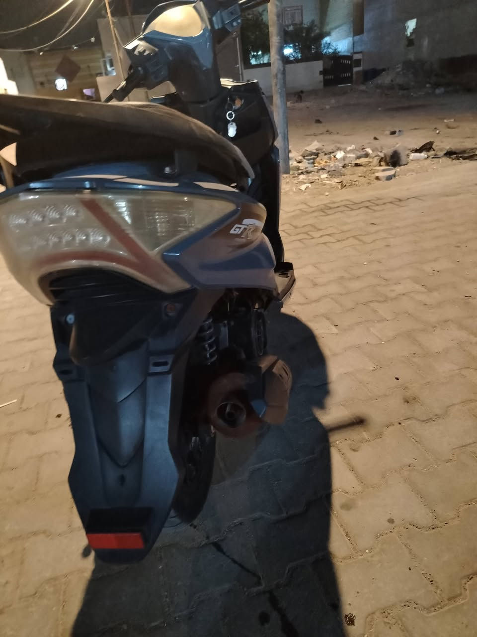 مرحبا دراجه جامبو اريد مراوس بشحن فقط
بشحن فقط دراجه حلوه 
مفتوحه اشاير وسلف شغلات بس يراد باتري اريدها مراوس ب ار 9  مكاني بصره شارع الوفود جسر دويد رقمي واتساب ***********
