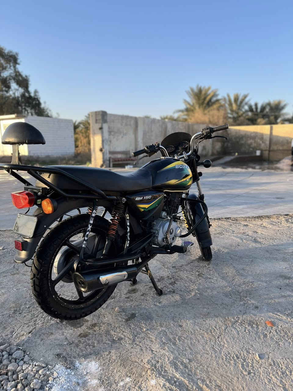 سلام عليكم دراجه بوكسر موديل ٢٢ دراجه حلوه اوراق اصولي مكاني ديالى كنعان للتواصل ***********
