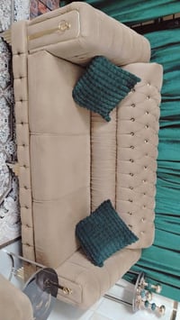 ٨ مقاعد • طابورية • استعمال قليل