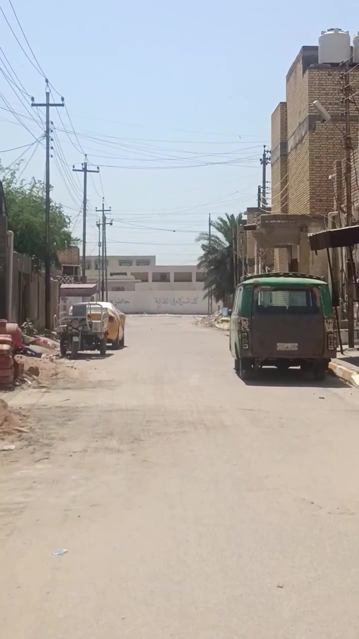 بيت للبيع طابقين بناء حديث جاهر طابقين مساحه 260 حي التضحيه مقابل مدرسه حبيب ابن مظاهر وباقي قطعه خلف للبيت تقريبا 90 متر بس بتلو صب كونكريت للاستفسار / ***********
