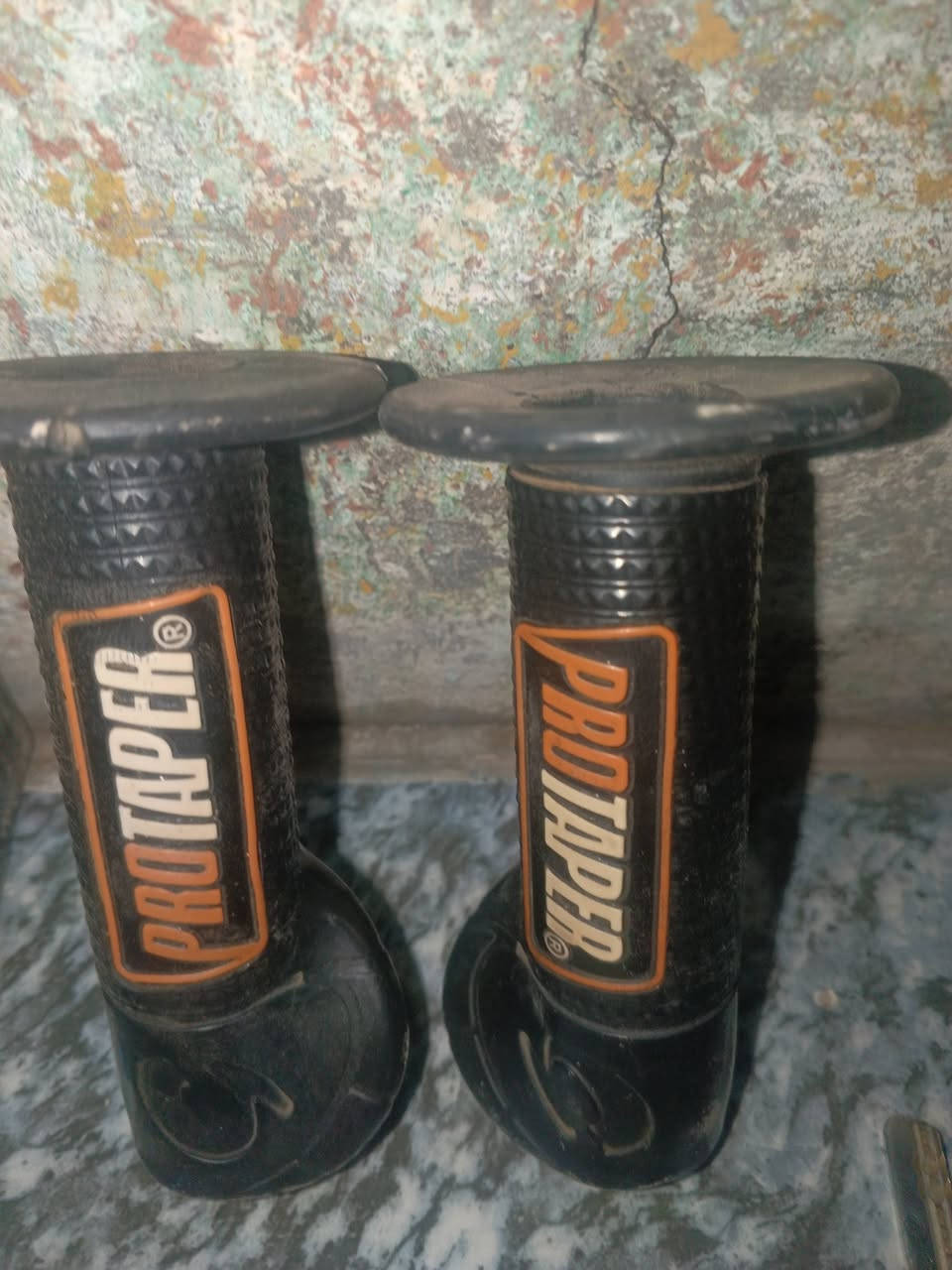 سلام عليكم غراض ماكس عدلة للبيع 
باتري ما بي شي نضيف 
قاعدة مال جوزة 
وجوزة للبيع
يدات بانزين
دواسات عدد 4 كاملات
بسيطات


**إذا كنت صاحب هذا الإعلان وتريد حذفه لأي سبب، رجاءا أرسل رسالة إلى الدعم الفني**