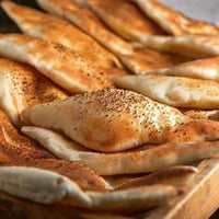 مخابز الباشا • خبز حار يومي • كعك محشي