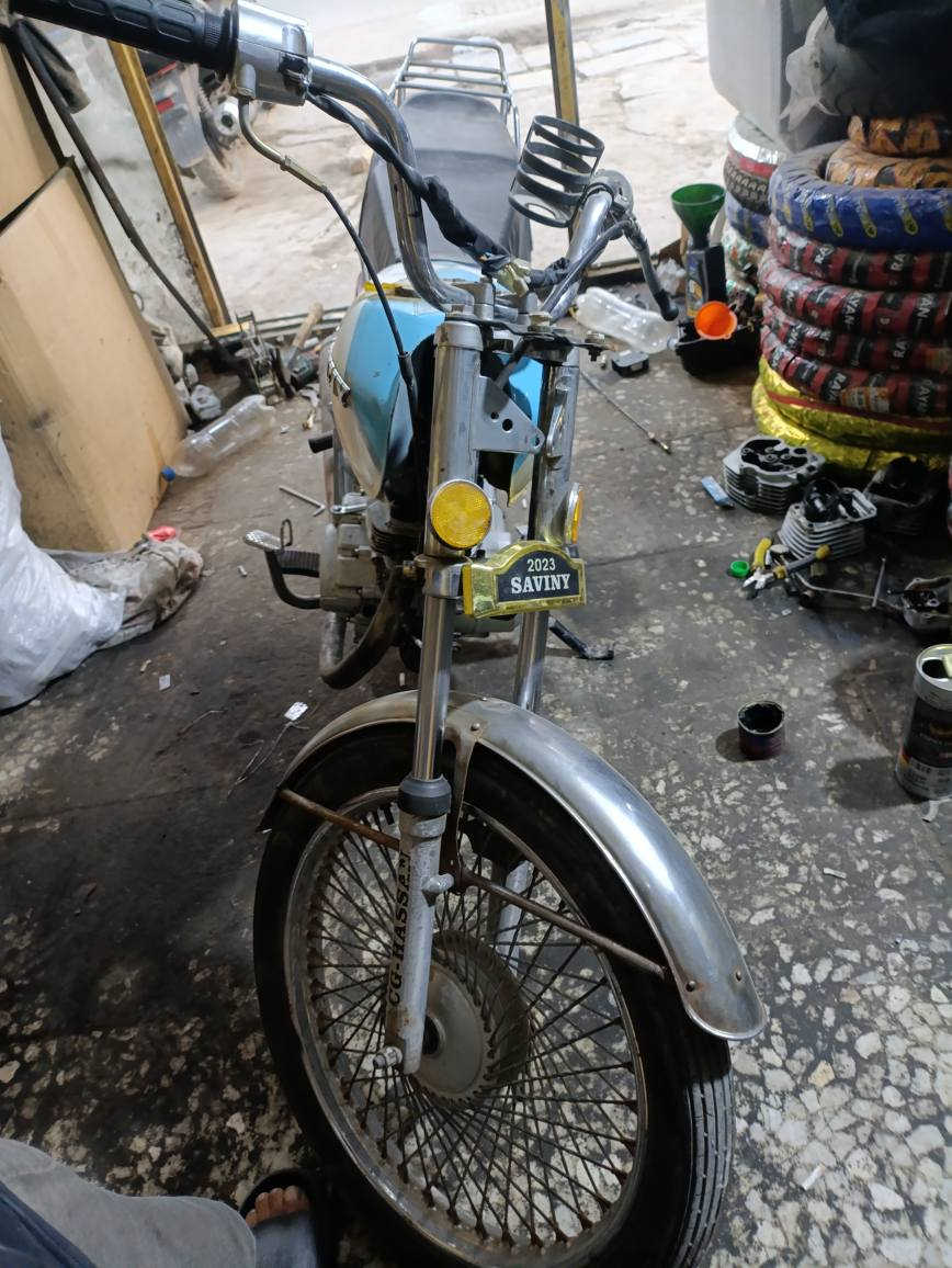 السلام عليكم دراجة ايراني موديل 18 محرك تايكر 22 مجفت جديد شركة مكان الزعفرانية سعر 325 للسفسار الاتصال على *********** بغداد, العراق
