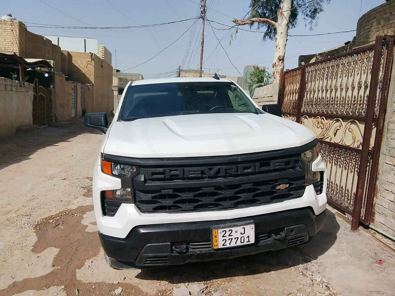 السلام عليكم سلفرادو موديل24فول بس الفتحه تك قماره رقم اربيل بسمي هزه جديده حادث بس جاملغ مع ربع باب موجوده في بغداد ماشيه25 مراوس حسب القناعه باقي التفاصيل خاص واتساب***********
