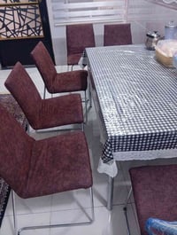ميز طعام • ٦ كراسي