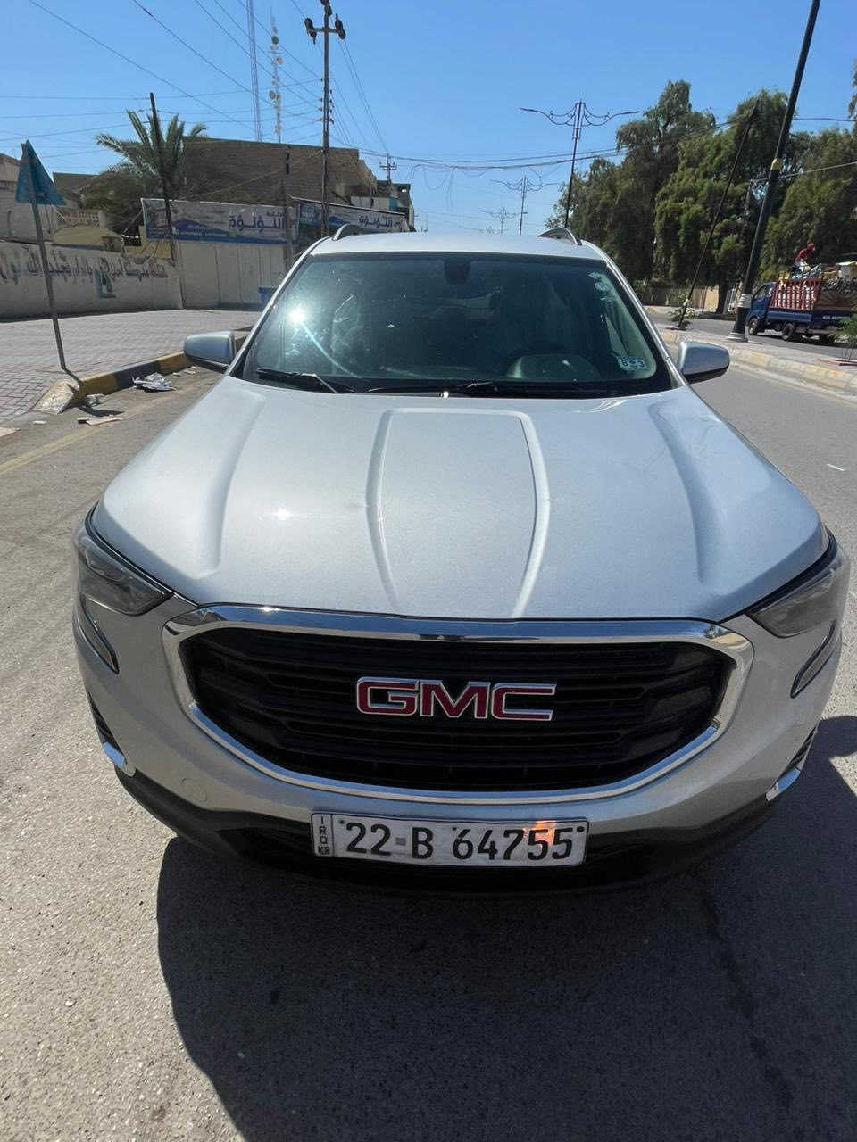 جمسي تيران ٢٠١٨ اربعة سلندر 
محرك ٢٠٠٠ تيربو
حادثه كما موضح بالصور 
ابأسمي تحويل ثاني يوم 
السياره صافيه اي نقص مابيه
مواصفات السياره نص فول 
السعر ١٥٠$ وبيه مجال بسيط
للاستفسار واتساب ***********
للعلم السياره مبدل محرك اخو الجديد ولا بيه حادث امامي يعني انسه العطل الكهربائي والحماوه
