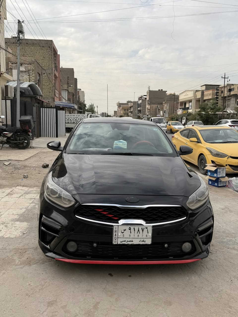 السلام عليكم للبيع فورتي 2021 محرك 2000 رقم بغداد ب اسمي  ماشية 27 الف فقط حادثهة صطحي البنيد مبدل فقط وايرباك ستيرن طاك مكاني البنوك السعر اي استفسار اتصل ***********
